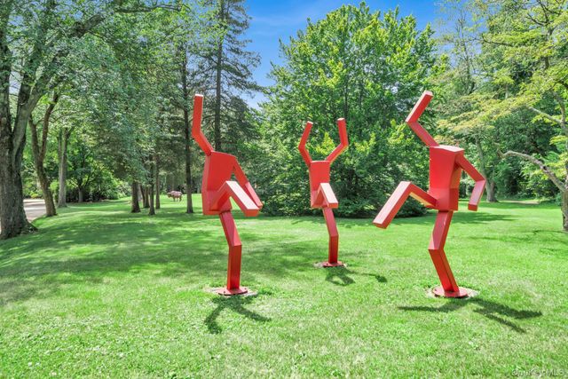 95 Piping Rock Road, Locust Valley, NY 11560