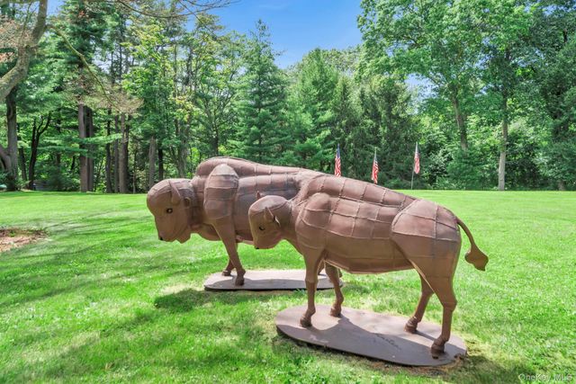 95 Piping Rock Road, Locust Valley, NY 11560