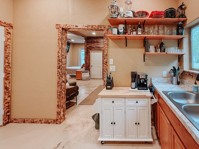 708 S Kerr Street, Blooming Grove, TX 76626