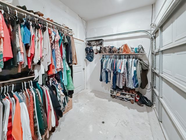 708 S Kerr Street, Blooming Grove, TX 76626