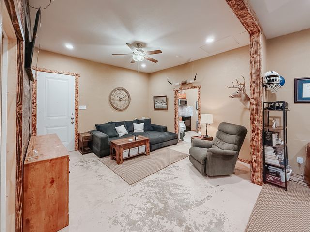 708 S Kerr Street, Blooming Grove, TX 76626