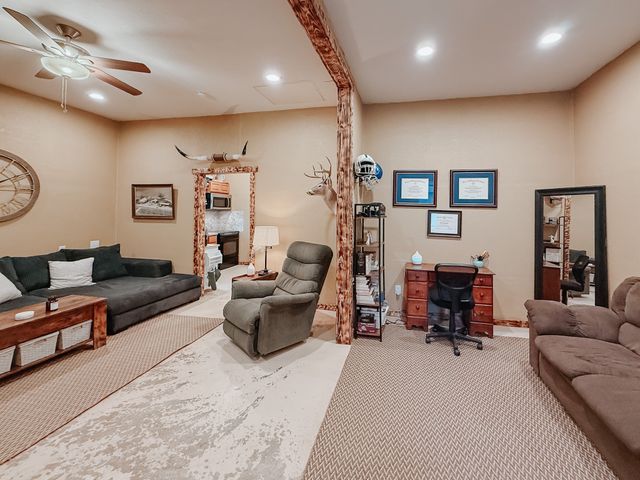 708 S Kerr Street, Blooming Grove, TX 76626