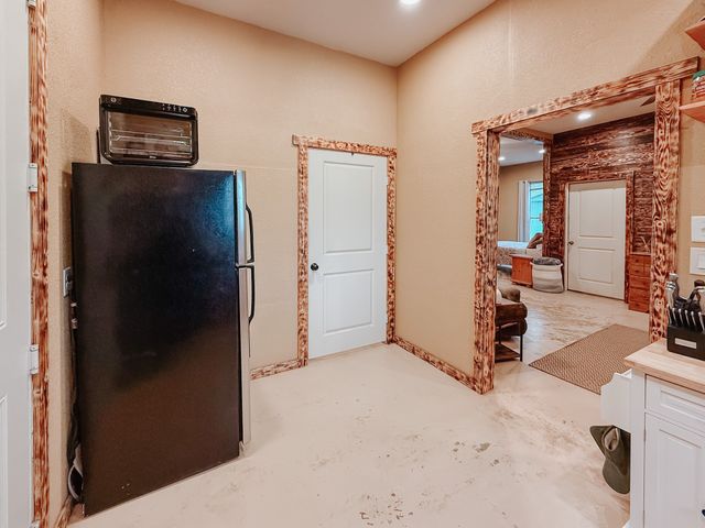 708 S Kerr Street, Blooming Grove, TX 76626