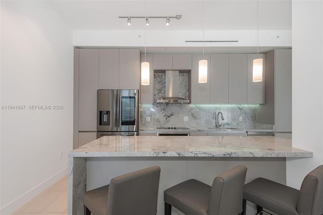 1030 15th St 214, Miami Beach, FL 33139