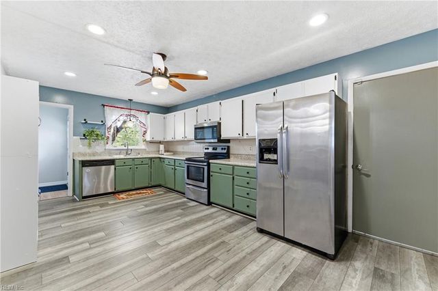 203 Valirey DR, Hampton, VA 23669