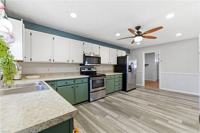 203 Valirey DR, Hampton, VA 23669