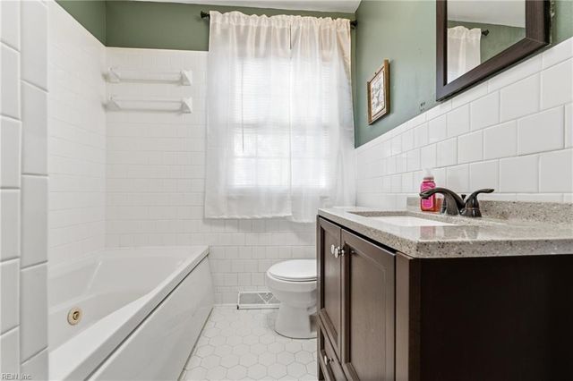 203 Valirey DR, Hampton, VA 23669