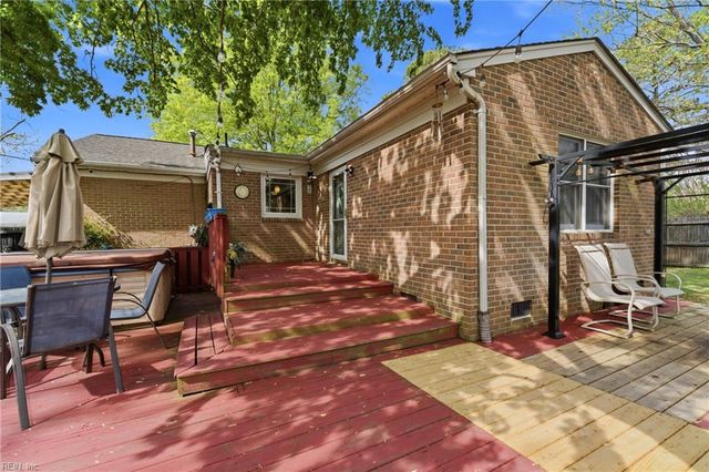 203 Valirey DR, Hampton, VA 23669