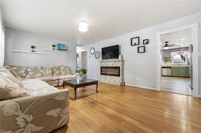 203 Valirey DR, Hampton, VA 23669