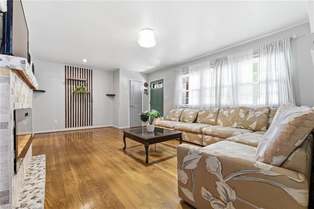203 Valirey DR, Hampton, VA 23669