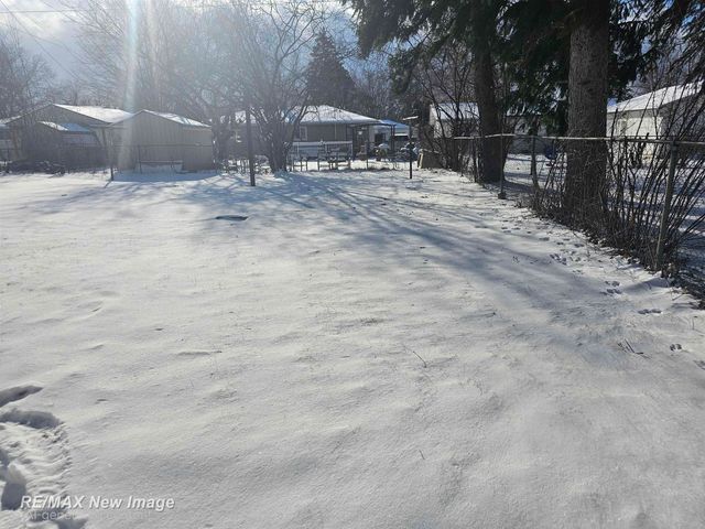 2822 Kensington Drive, Saginaw, MI 48601