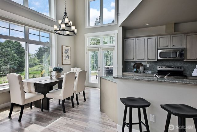 8065 George Drive, Clinton, WA 98236