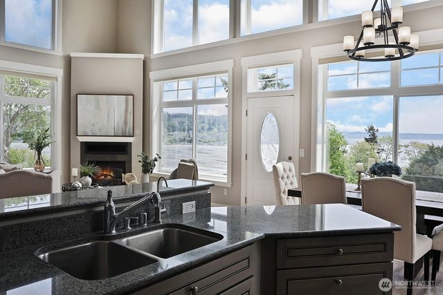 8065 George Drive, Clinton, WA 98236