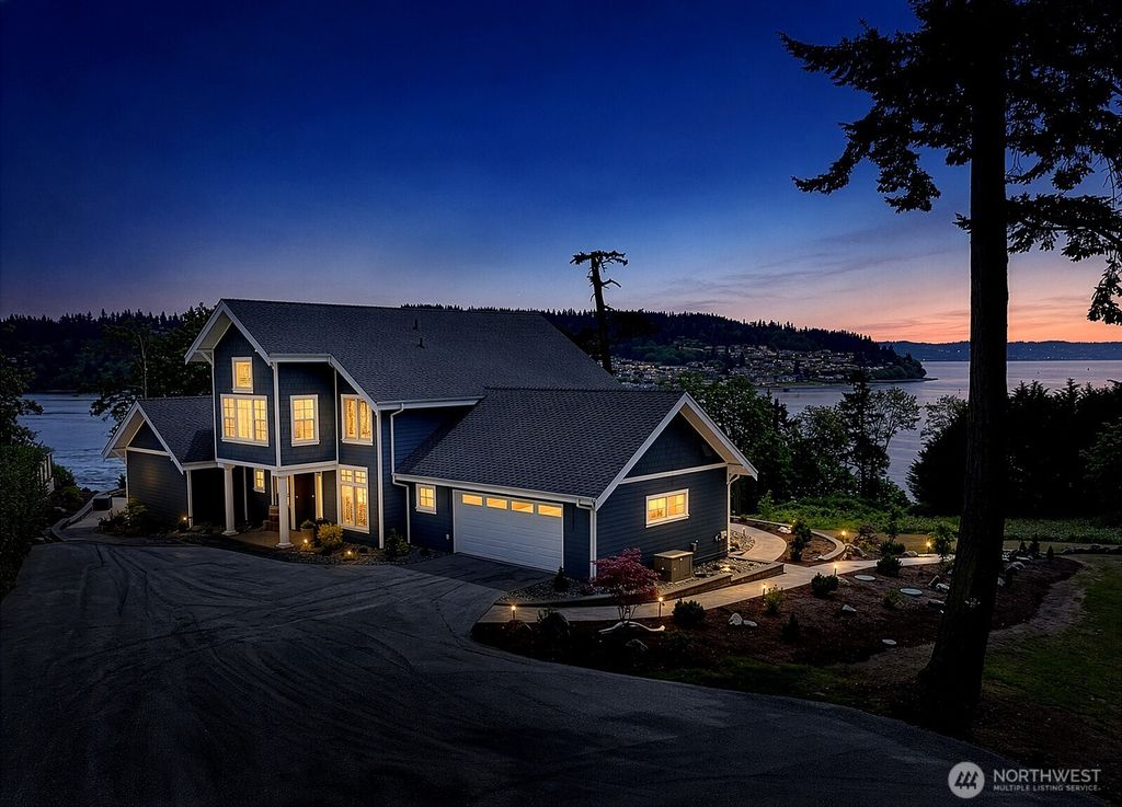 8065 George Drive, Clinton, WA 98236