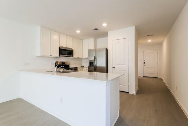 609 Craven Street, Conroe, TX 77316