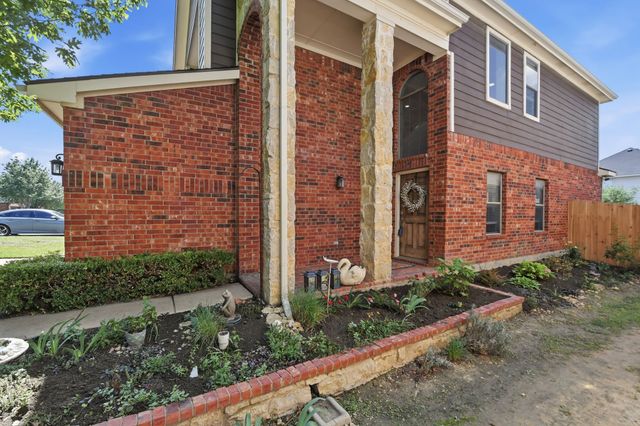 12137 Walden Wood Drive, Fort Worth, TX 76244