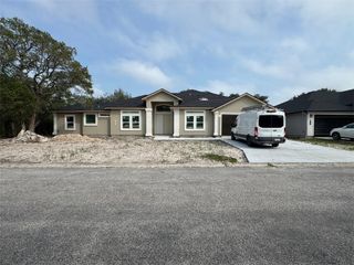 104 Oakmont Dr, Rockport, TX 78382