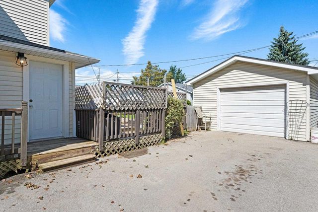 315 E QUINCY STREET, New London, WI 54961