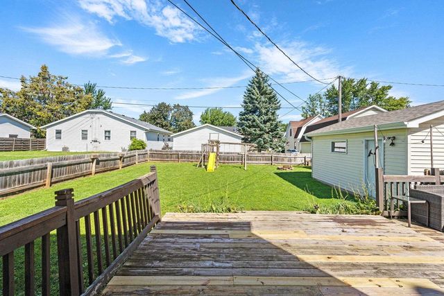 315 E QUINCY STREET, New London, WI 54961