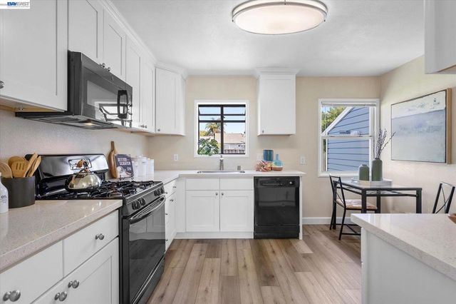 1220 Gilmore Dr, San Leandro, CA 94577