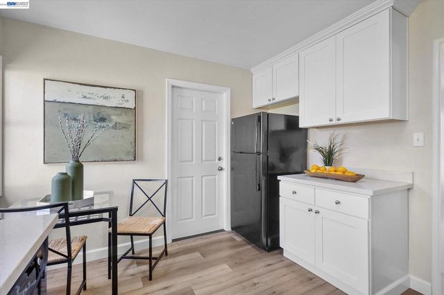 1220 Gilmore Dr, San Leandro, CA 94577