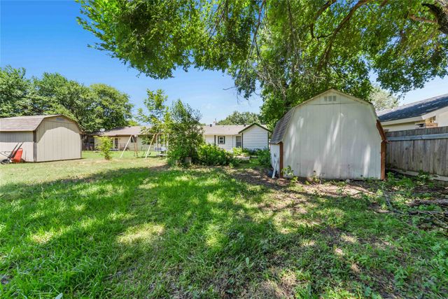 2221 Varsity Drive, Grand Prairie, TX 75051