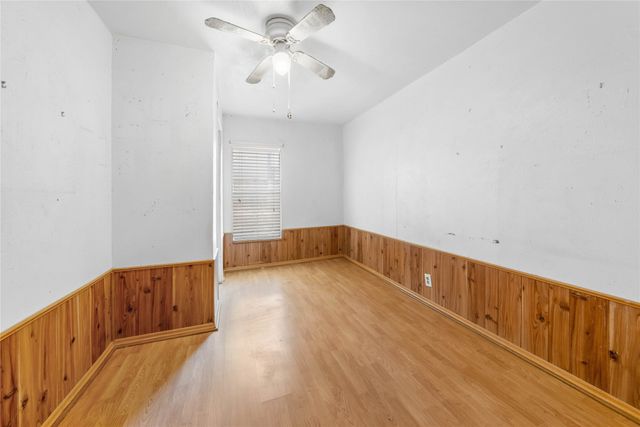 2221 Varsity Drive, Grand Prairie, TX 75051