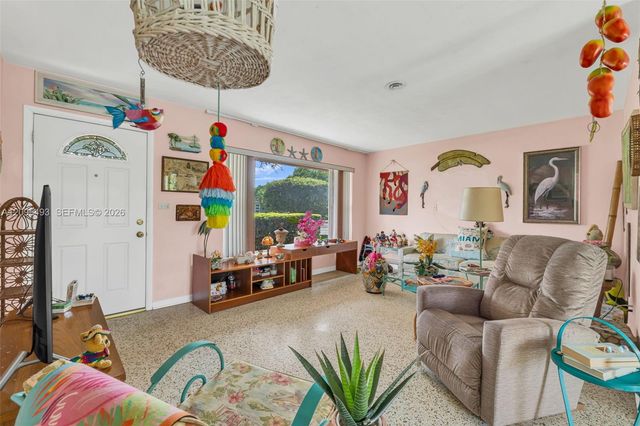 10511 SW 53rd Street, Miami, FL 33165