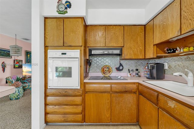 10511 SW 53rd Street, Miami, FL 33165
