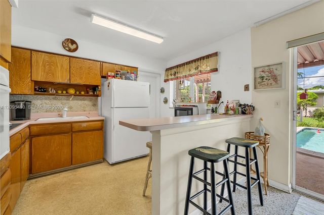 10511 SW 53rd Street, Miami, FL 33165