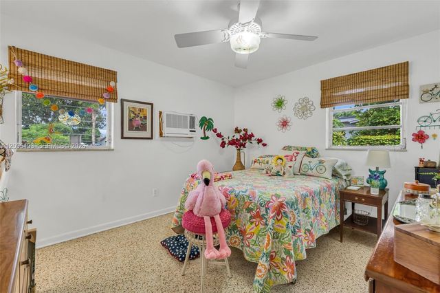 10511 SW 53rd Street, Miami, FL 33165