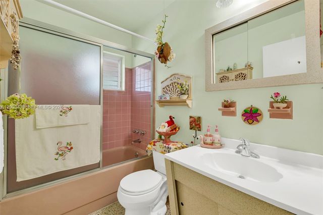 10511 SW 53rd Street, Miami, FL 33165