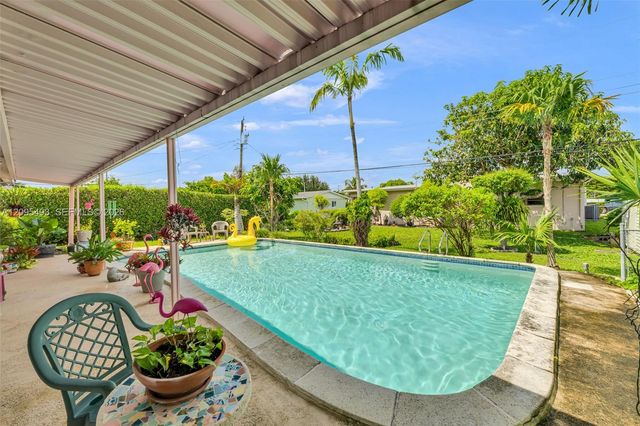 10511 SW 53rd Street, Miami, FL 33165