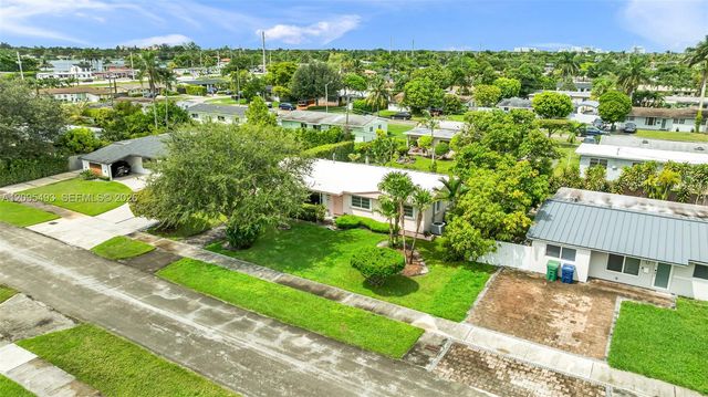 10511 SW 53rd Street, Miami, FL 33165