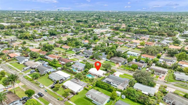 10511 SW 53rd Street, Miami, FL 33165