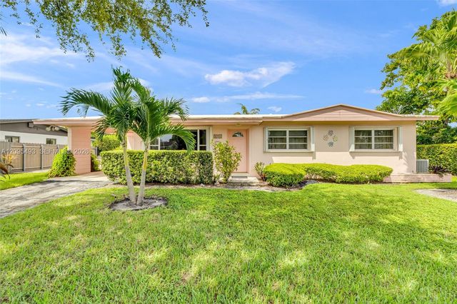 10511 SW 53rd Street, Miami, FL 33165