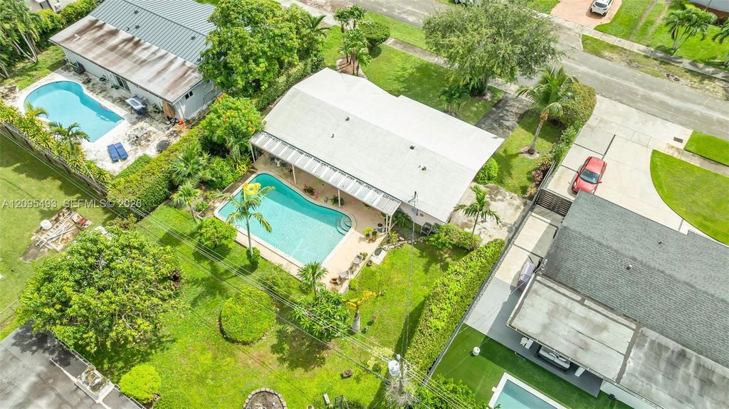 10511 SW 53rd Street, Miami, FL 33165
