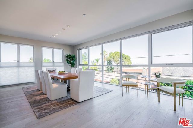 2391 Roscomare 201, Los Angeles, CA 90077