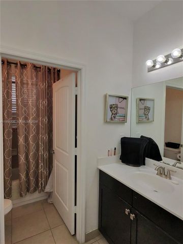 11845 SW 252nd Ter, Homestead, FL 33032