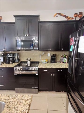 11845 SW 252nd Ter, Homestead, FL 33032