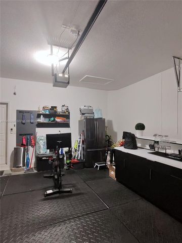 11845 SW 252nd Ter, Homestead, FL 33032