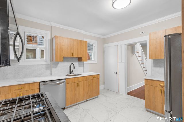 30 Washington Manor Avenue, West Haven, CT 06516