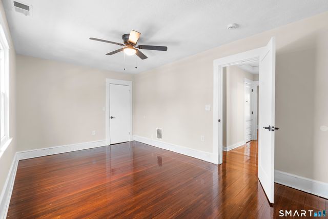 30 Washington Manor Avenue, West Haven, CT 06516