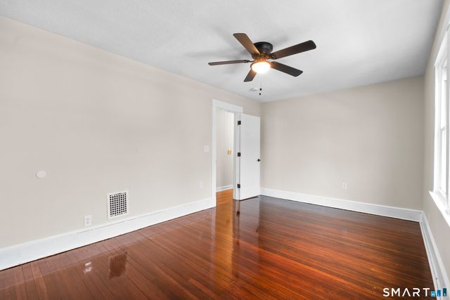 30 Washington Manor Avenue, West Haven, CT 06516