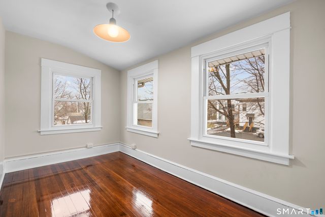 30 Washington Manor Avenue, West Haven, CT 06516