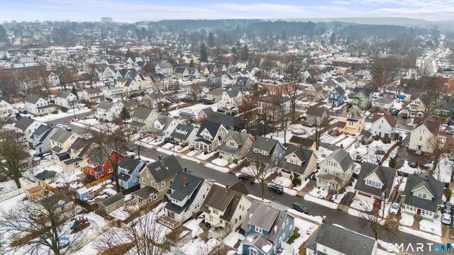 30 Washington Manor Avenue, West Haven, CT 06516