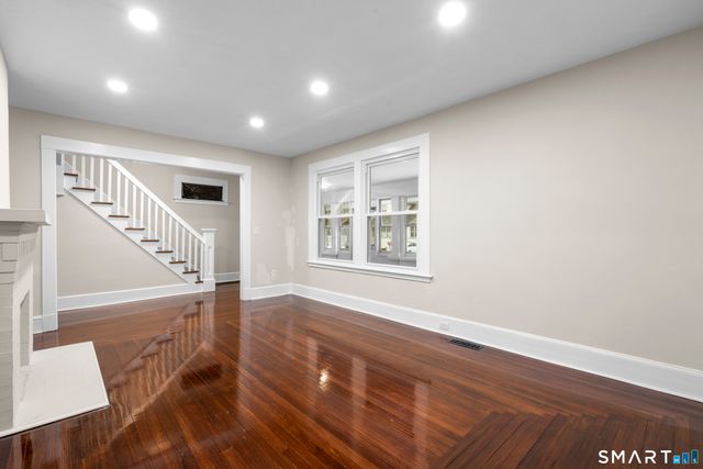 30 Washington Manor Avenue, West Haven, CT 06516