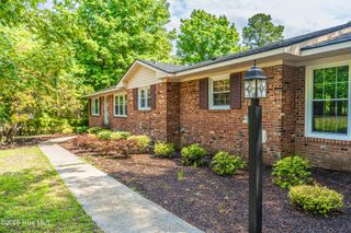615 E Philadelphia Avenue, Pinebluff, NC 28373