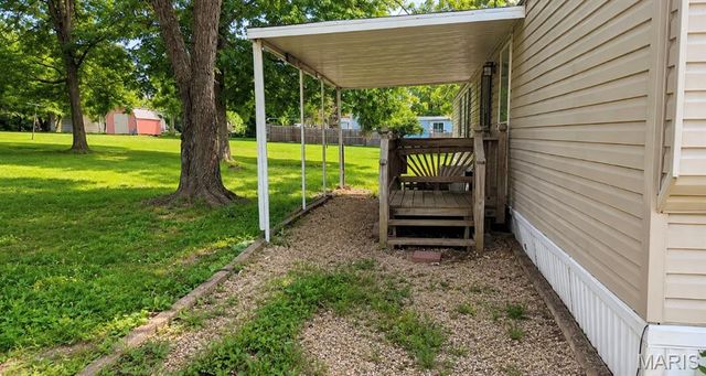 26175 N Carol Street, Warrenton, MO 63383