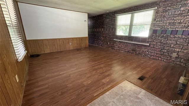 26175 N Carol Street, Warrenton, MO 63383